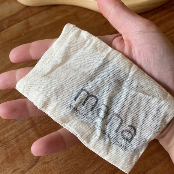 Mana Jewelry Designs- wood necklace - Picture 7 of 7